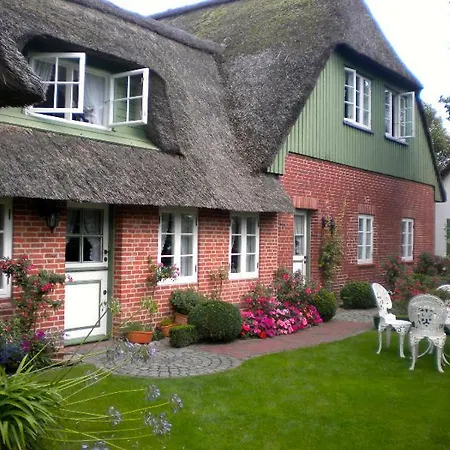 Apartment Reetdachhus An De Diek Böhl