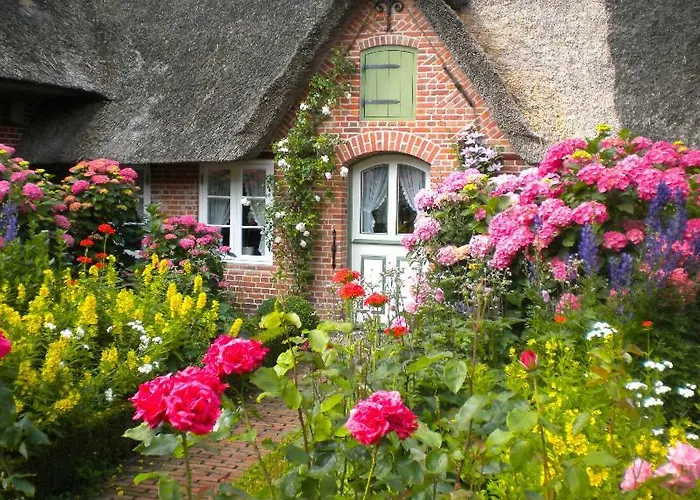 Reetdachhus An De Diek *