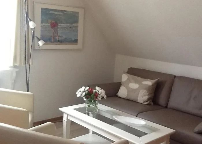 Reetdachhus An De Diek *